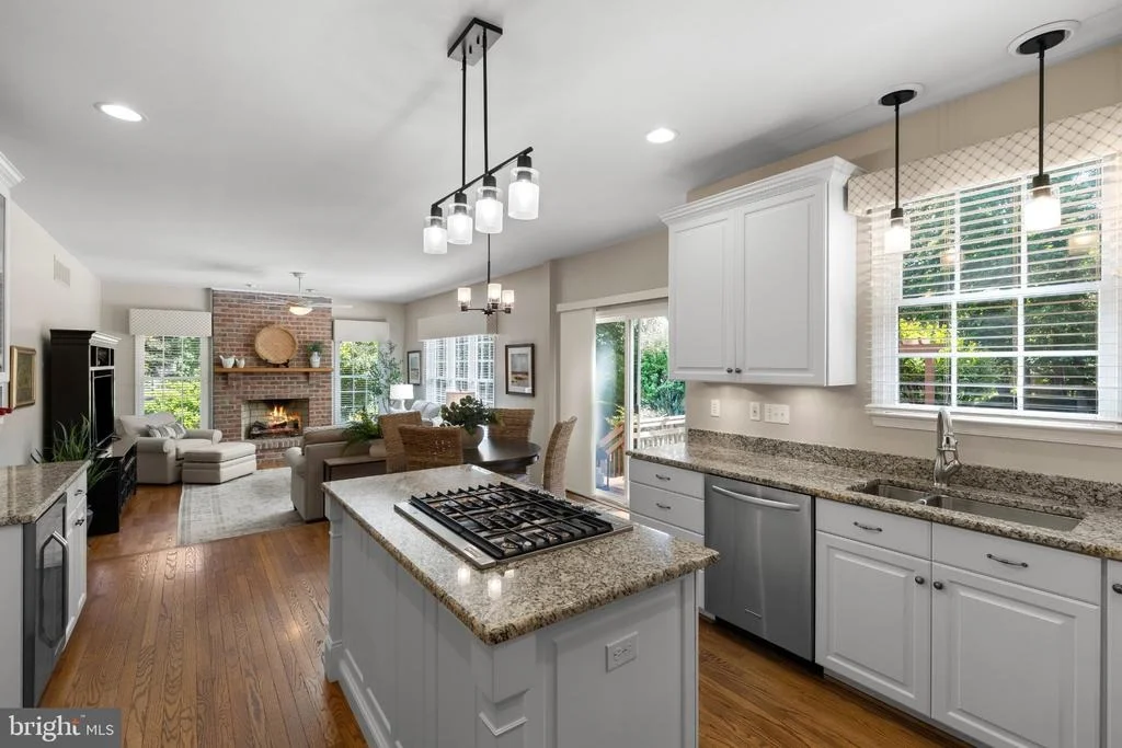 Photo of 71 SIMMONS LANE