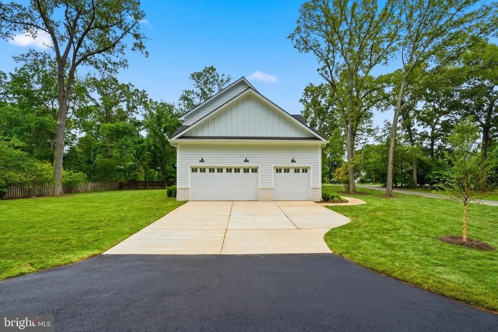 Photo of 1142 CAMERON ROAD