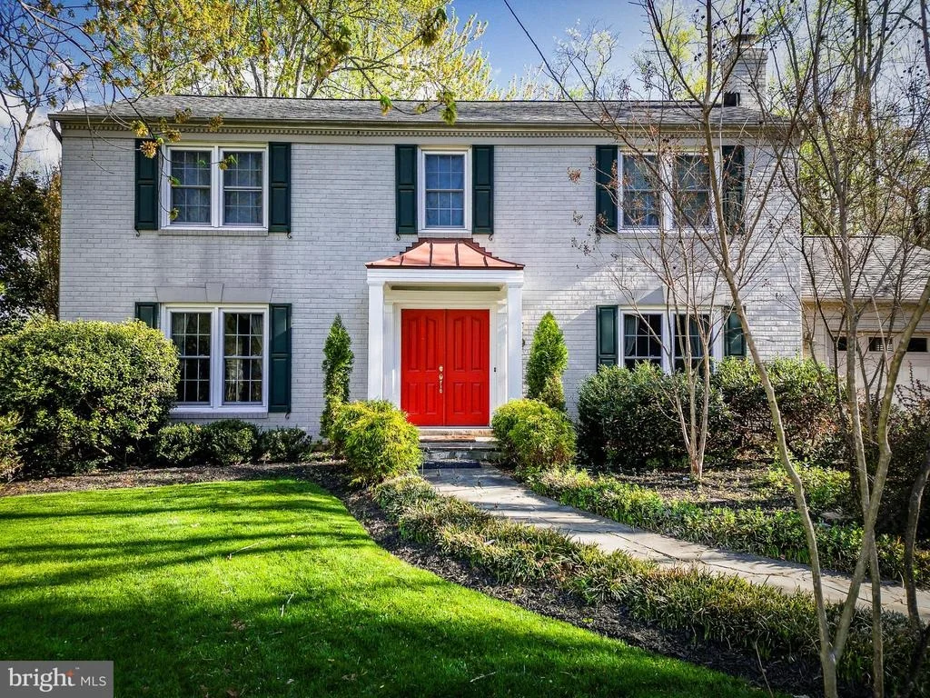 Photo of 6 STARLIGHT COURT