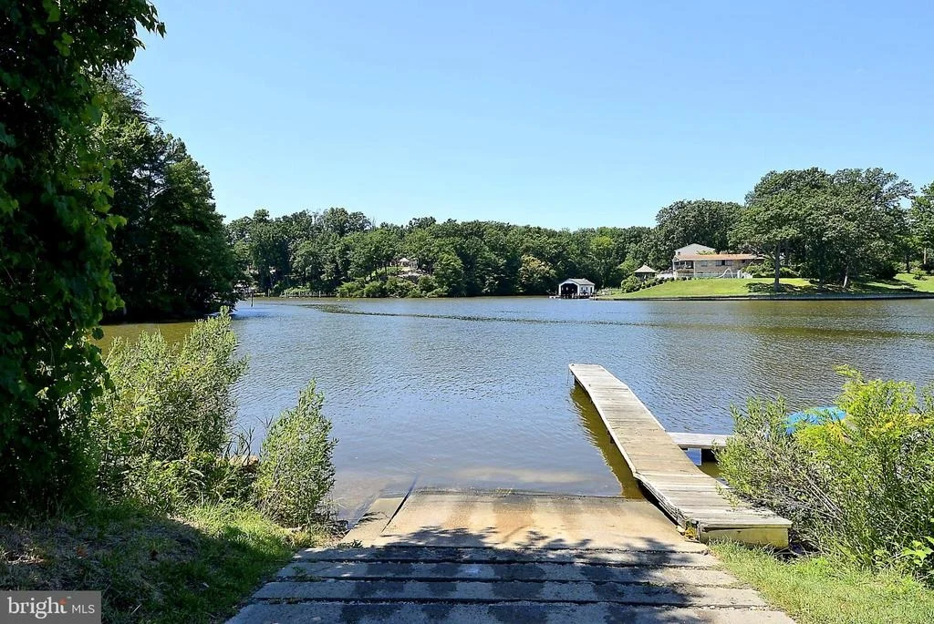 Photo of 668 WHITE SWAN DRIVE