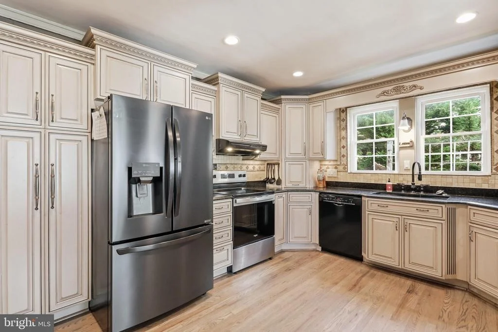 Photo of 5921 QUINN ROAD