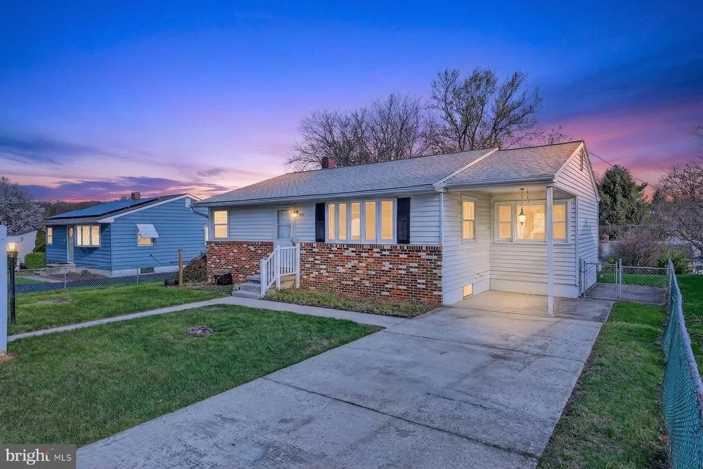 Photo of 804 BENTWILLOW DRIVE