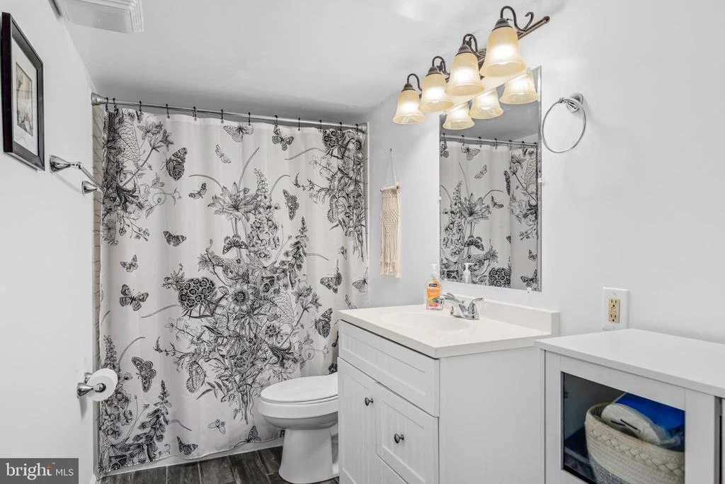 Photo of 6675 OAKWOOD CIRCLE