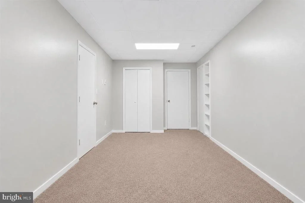 Photo of 1618 EAGLE SCHOOL ROAD