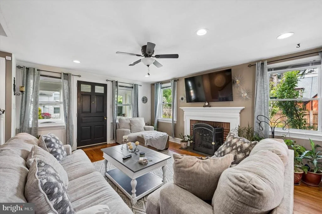 Photo of 635 LUKENS AVENUE