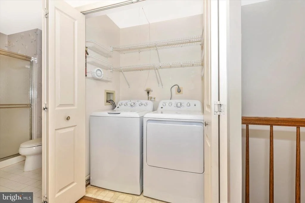 Photo of 827 DUNBROOKE COURT