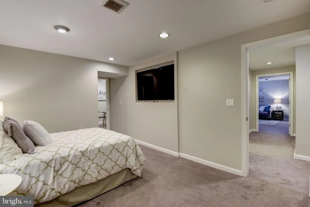 Photo of 17409 LAFAYETTE DRIVE