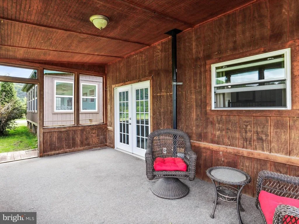 Photo of 1063 GEORGE ARNOLD LANE