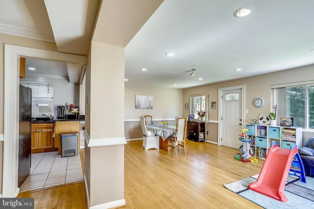 Photo of 816 HILLSBORO DRIVE
