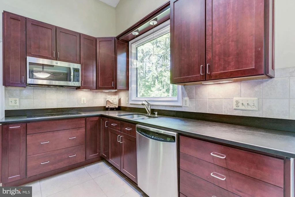 Photo of 8944 JEFFERY ROAD