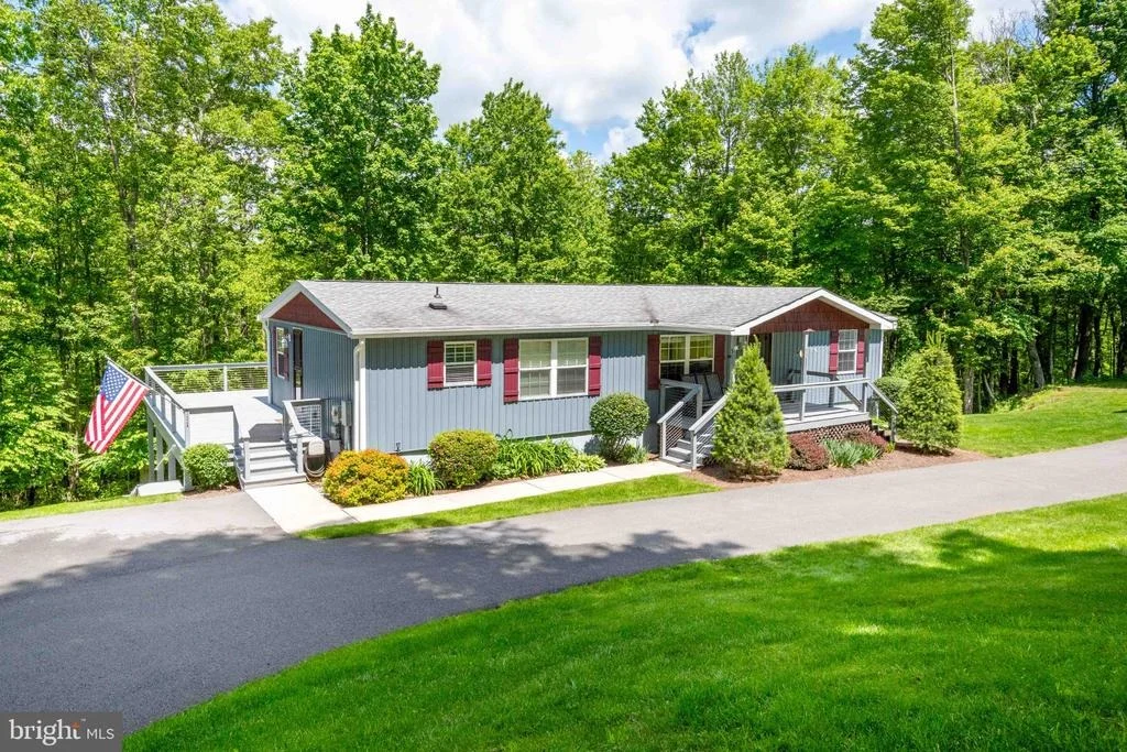 Photo of 511 HILLTOP ROAD
