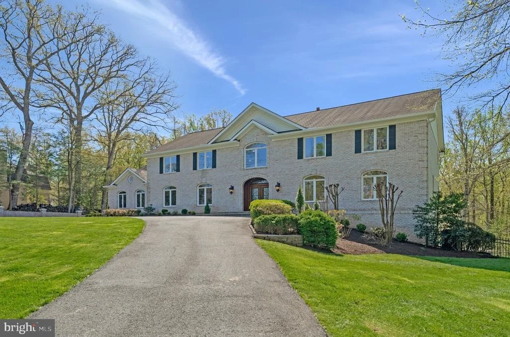 Photo of 8611 BROOK ROAD