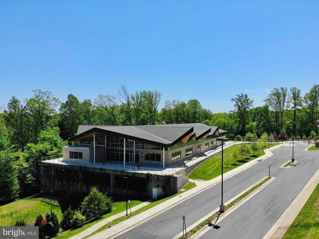 Photo of 15198 HOLLEYSIDE DRIVE
