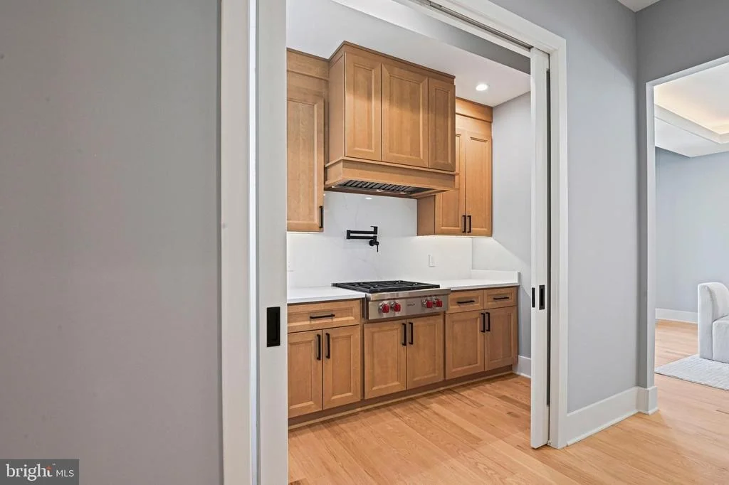 Photo of 1052 BALLS HILL ROAD