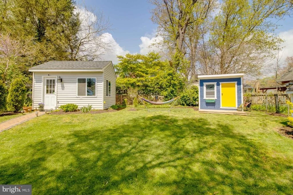 Photo of 903 ROBIN ROAD