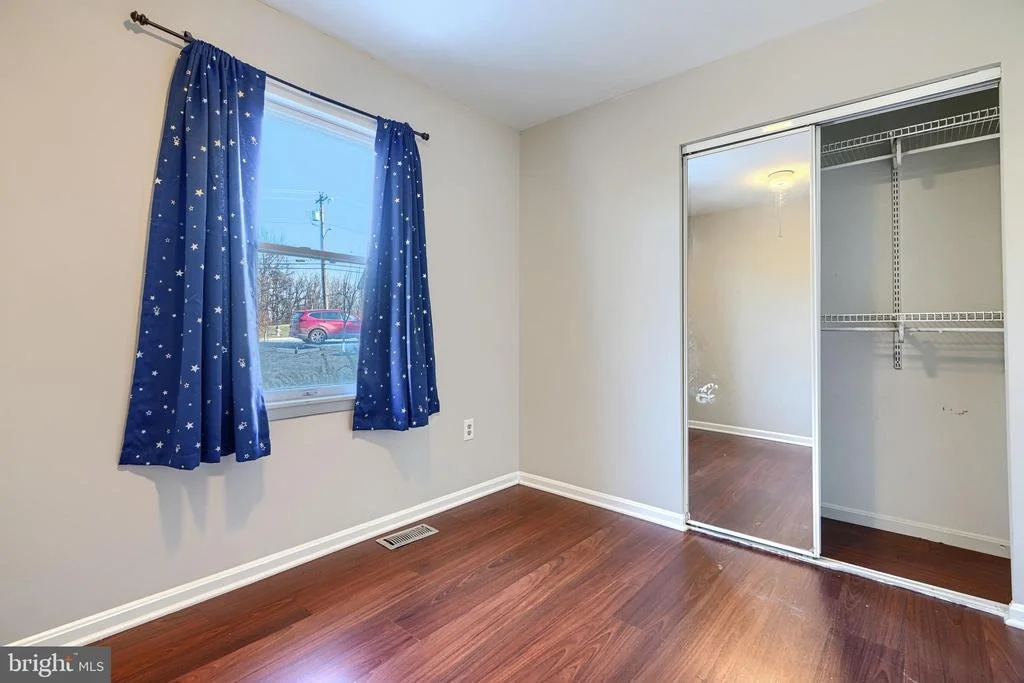 Photo of 10100 LEWIS DRIVE