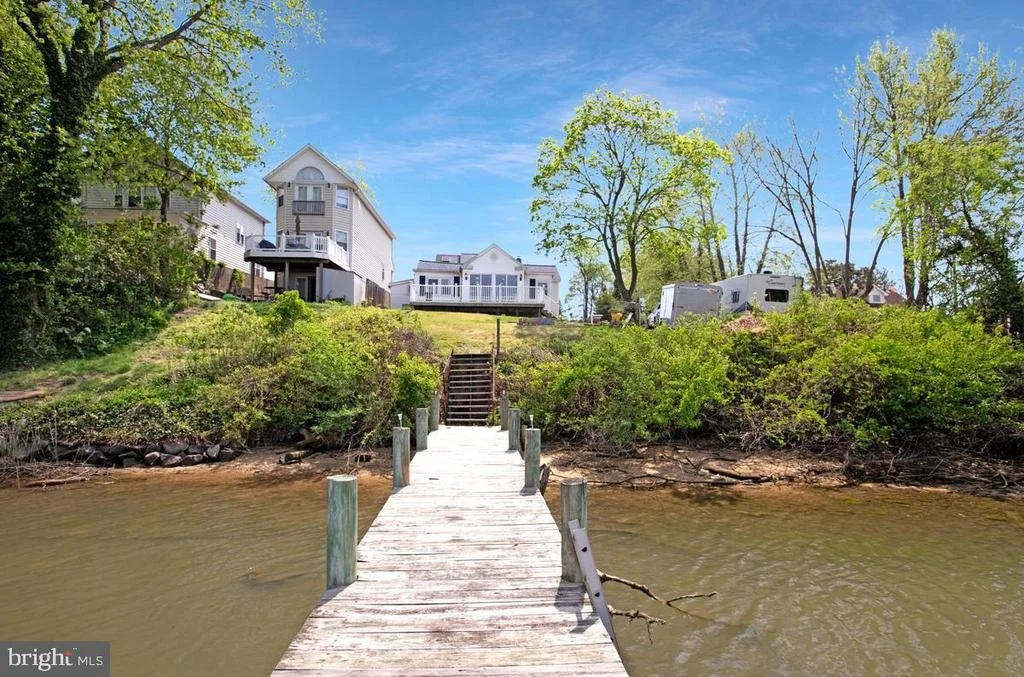 Photo of 7801 WATERVIEW