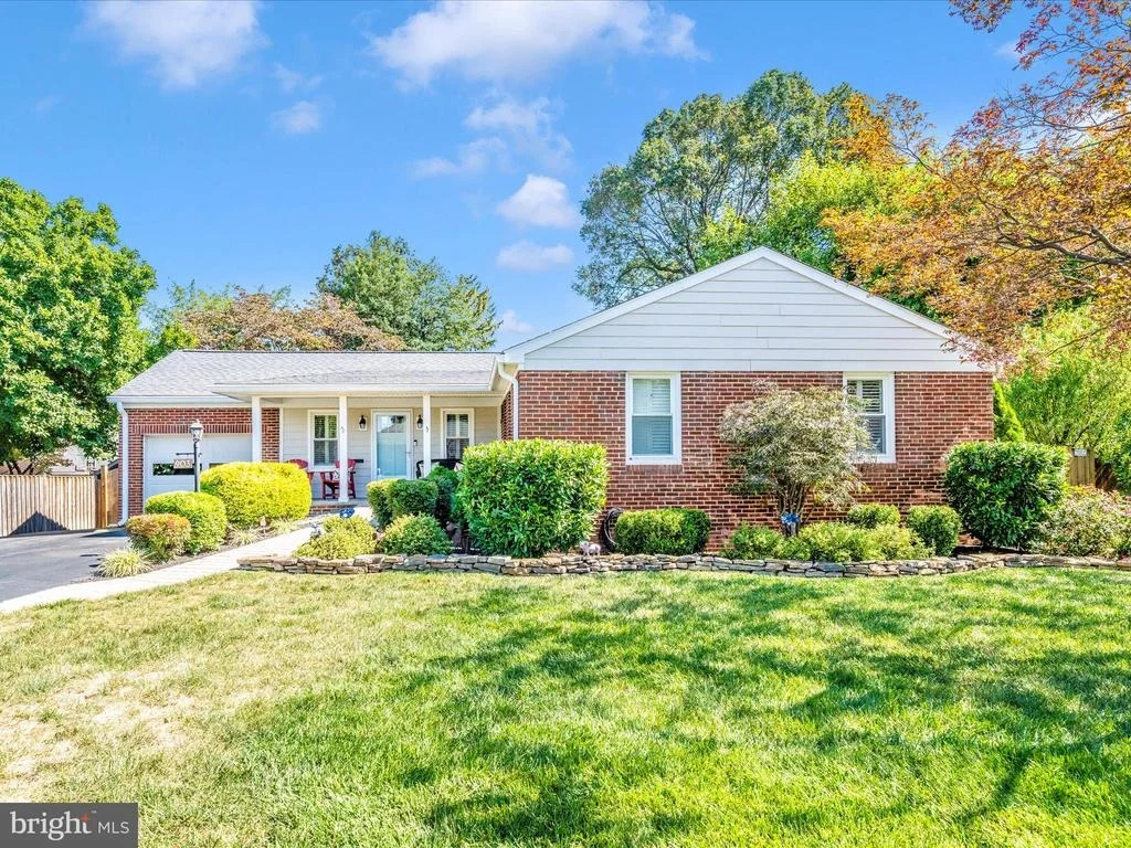 Photo of 903 MERCER PLACE