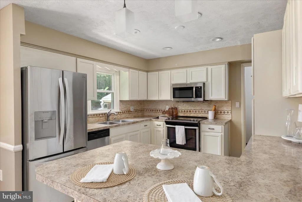 Photo of 224 FREDERICKTOWNE DRIVE