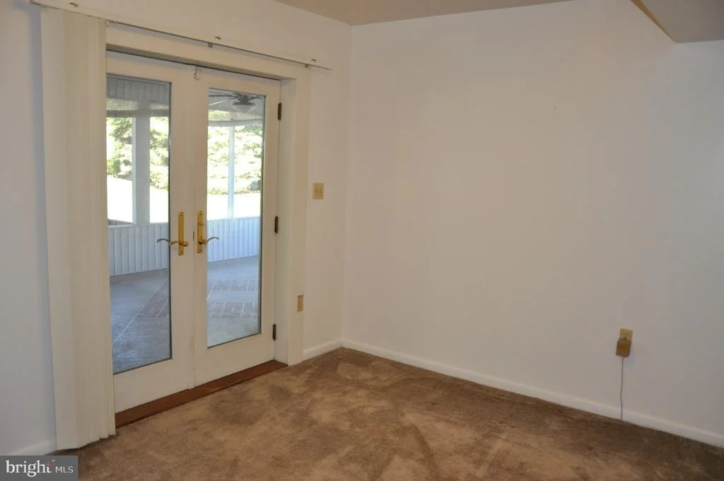 Photo of 1369 OUTER DRIVE