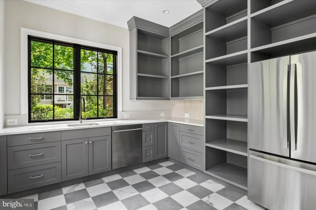 Photo of 1515 CRESTWOOD LANE