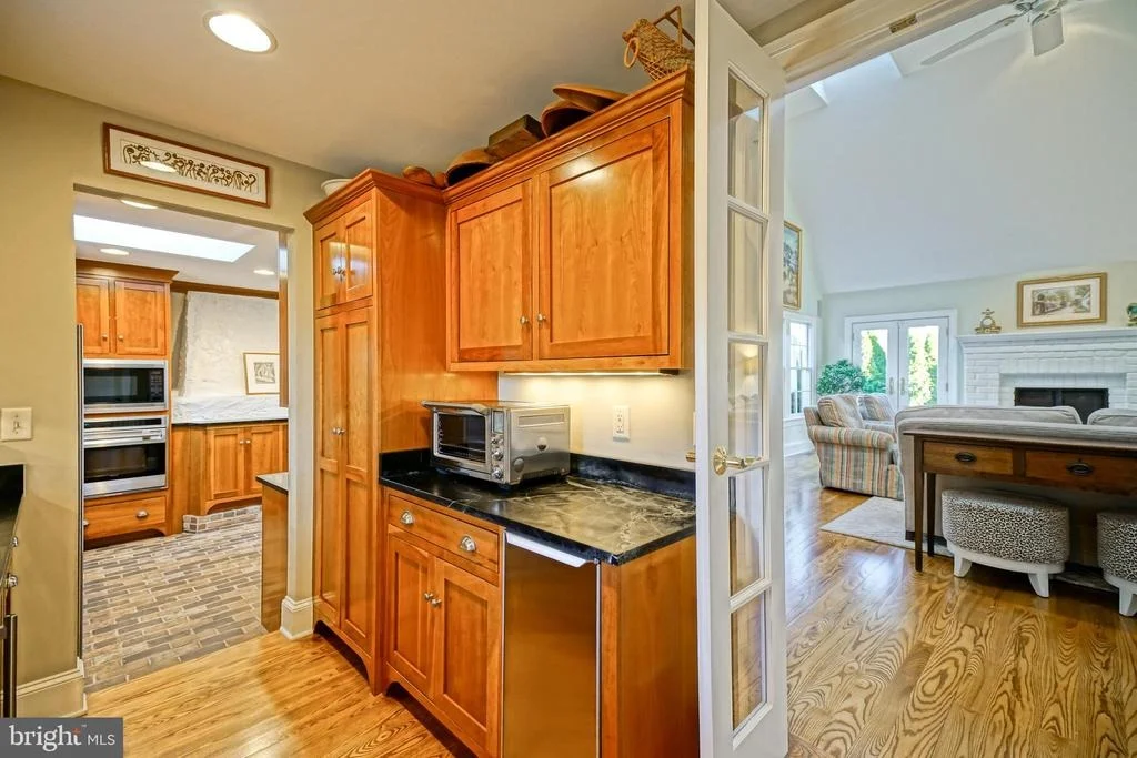 Photo of 558 PILOTTOWN ROAD