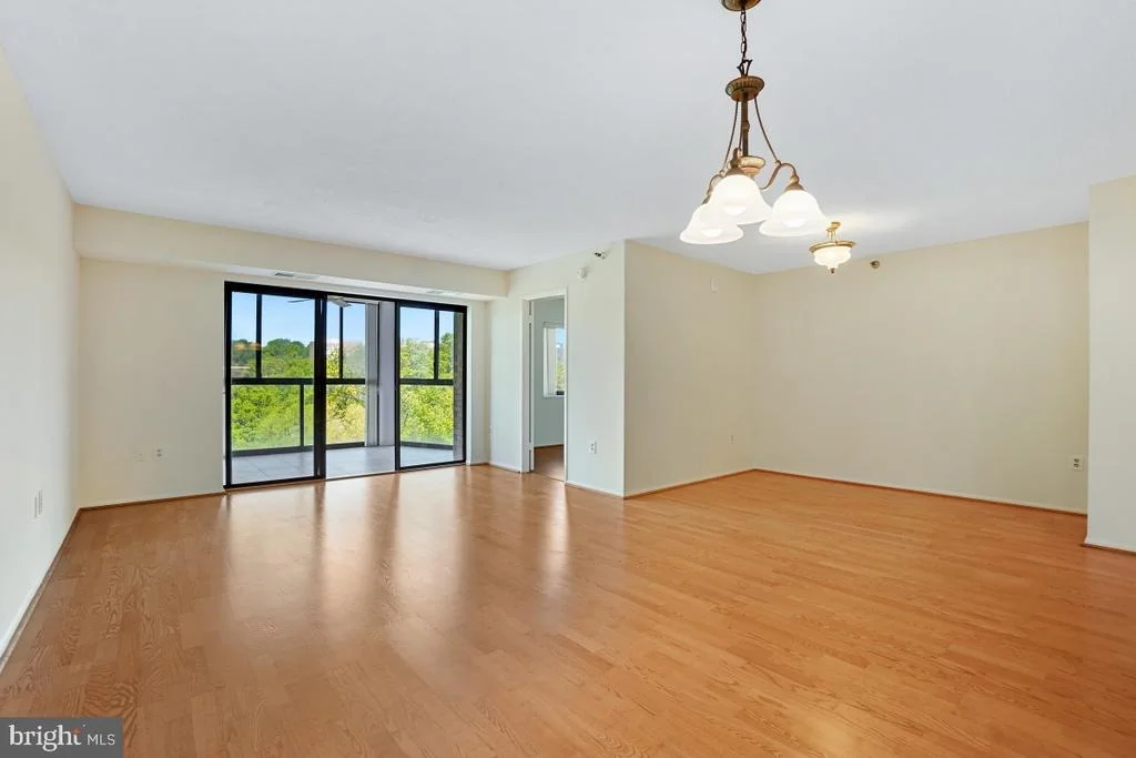 Photo of Unit 1724 at 15101 INTERLACHEN DRIVE