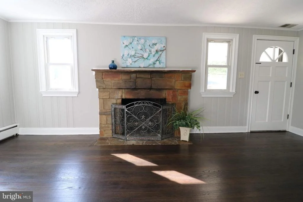 Photo of 708 N WARFIELD DRIVE