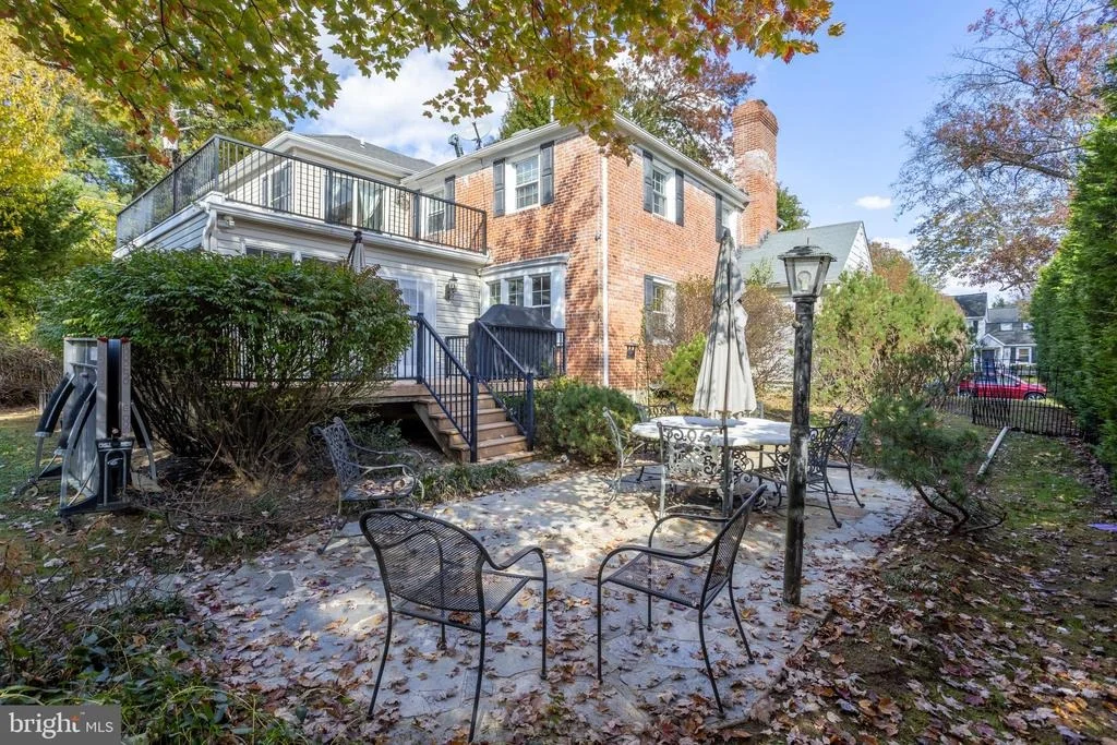 Photo of 3306 LABYRINTH ROAD
