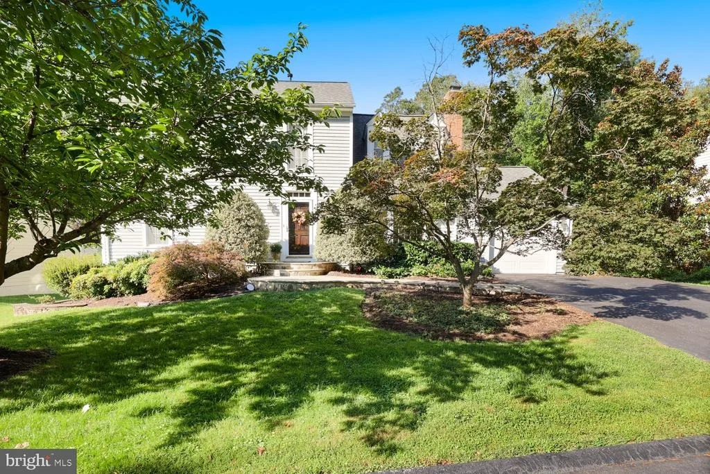 Photo of 10221 EAGLE LANDING COURT