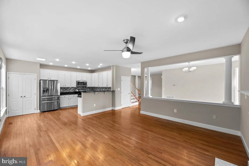 Photo of 1805 N GREENLEESE DRIVE