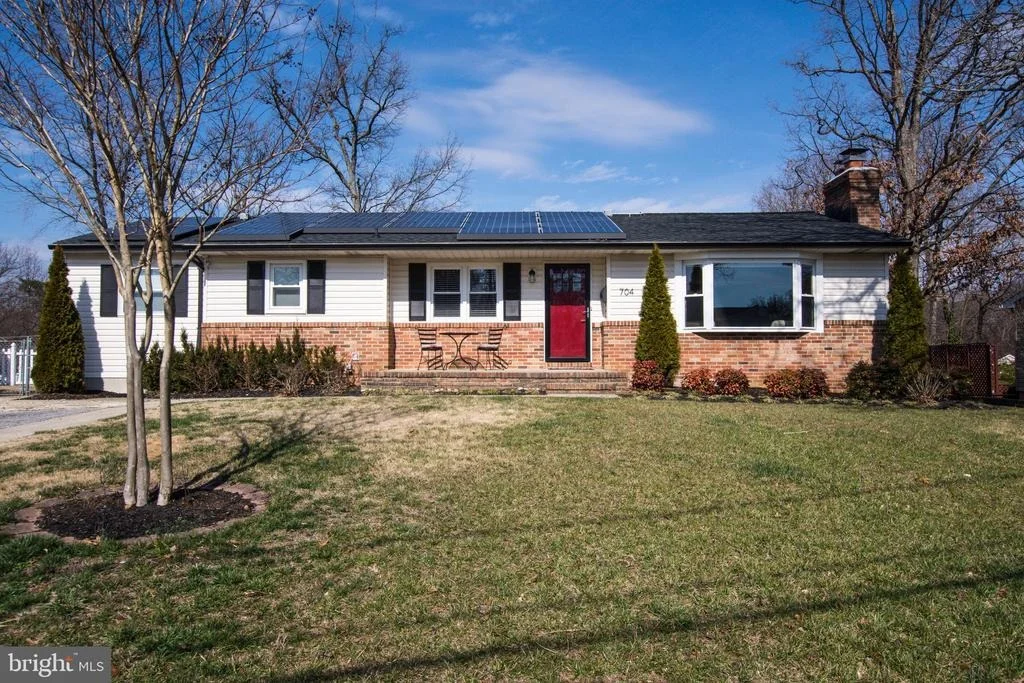 Photo of 704 W MAPLE ROAD