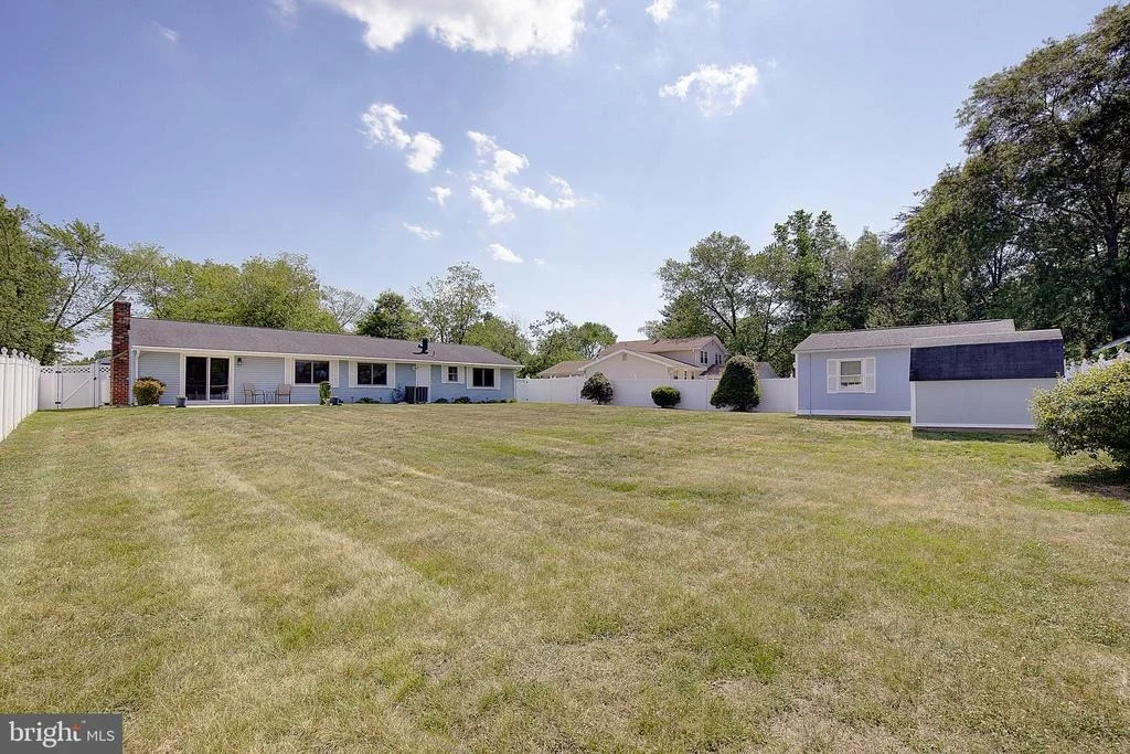 Photo of 5304 DORIS DRIVE