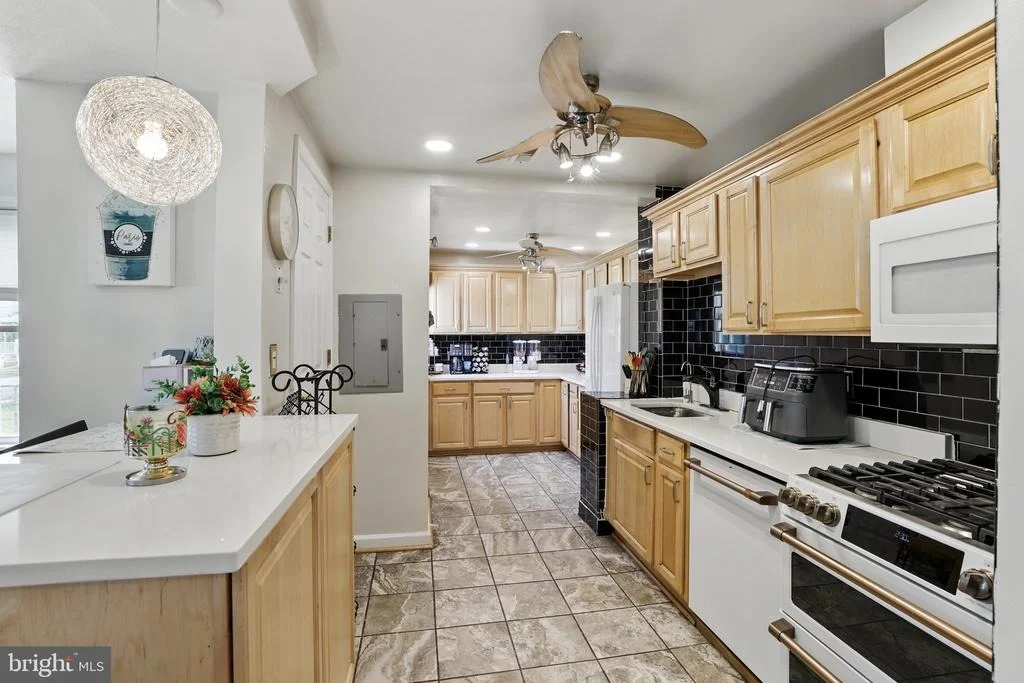 Photo of 6836 STANDISH DRIVE