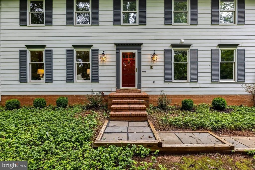 Photo of 1132 SPRINGVALE ROAD