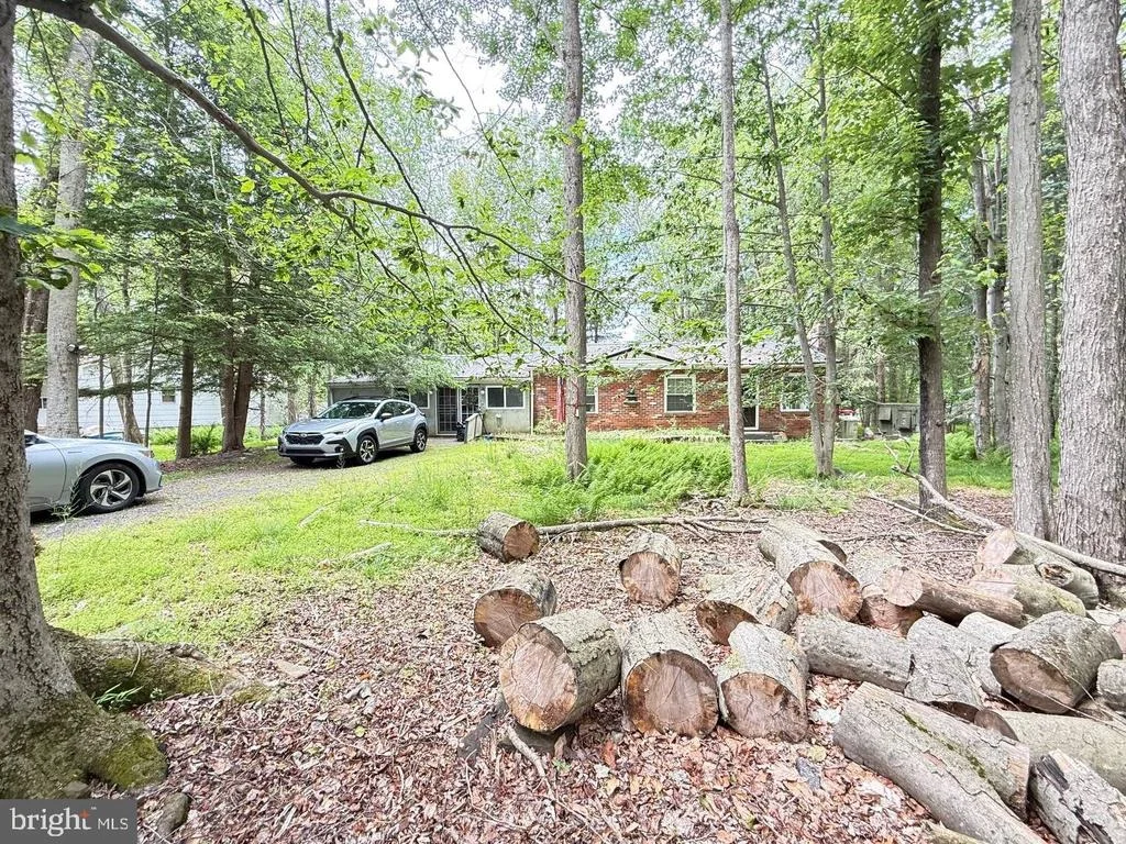 Photo of 446 STILLWATER DRIVE