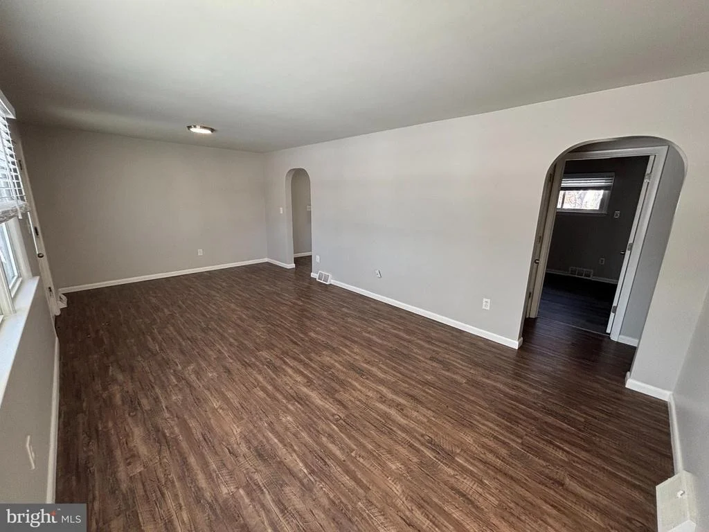 Photo of 102 GINGER AVENUE