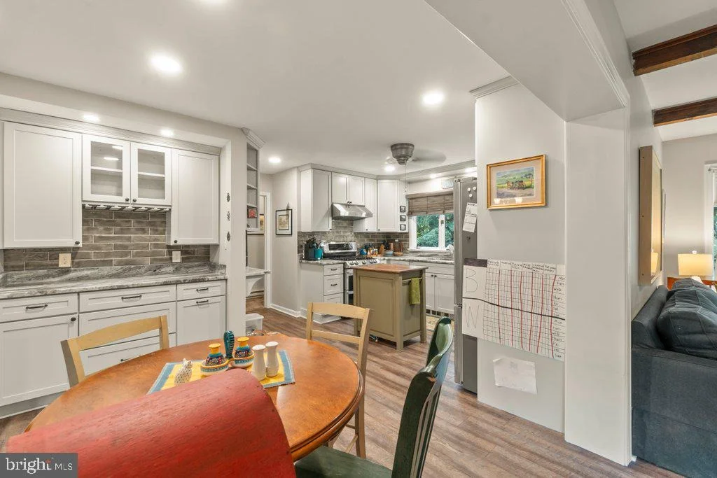Photo of 4208 RAVENHURST CIRCLE
