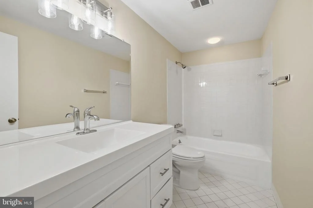 Photo of 1429 LONGHILL DRIVE