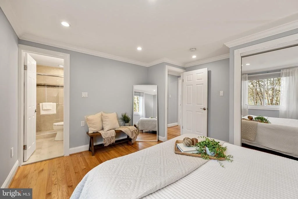 Photo of 8463 YELLOW LEAF COURT