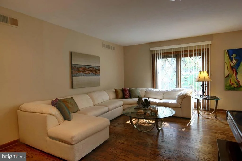 Photo of 6148 CAMELBACK LANE