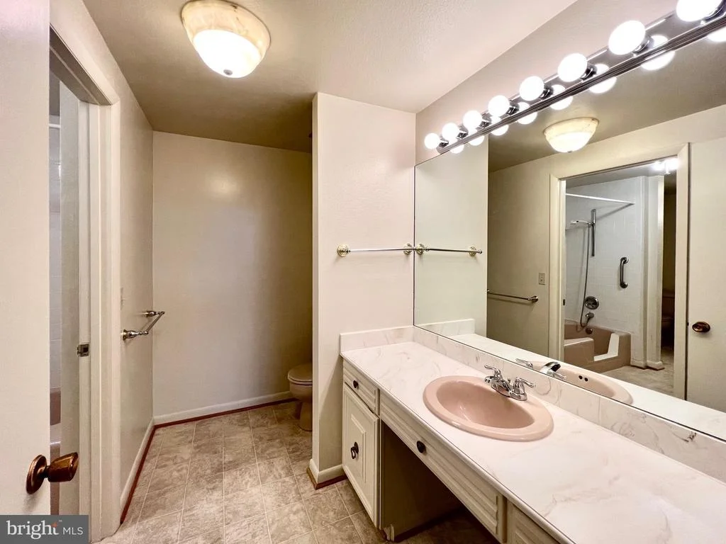 Photo of Unit 72C at 3370 GLENEAGLES DRIVE