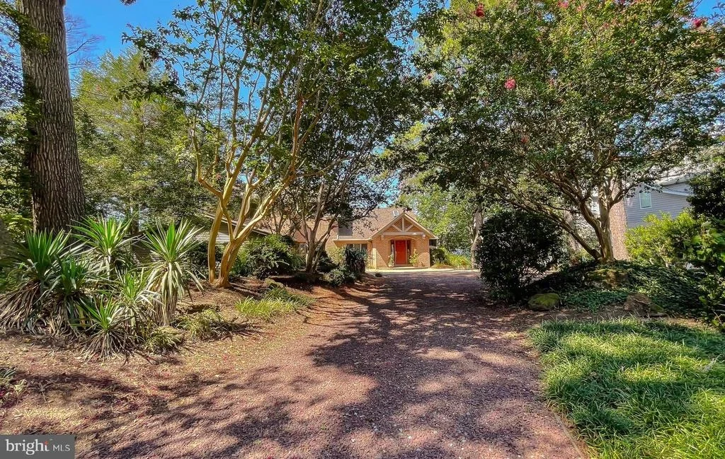 Photo of 369 DEER DRIVE