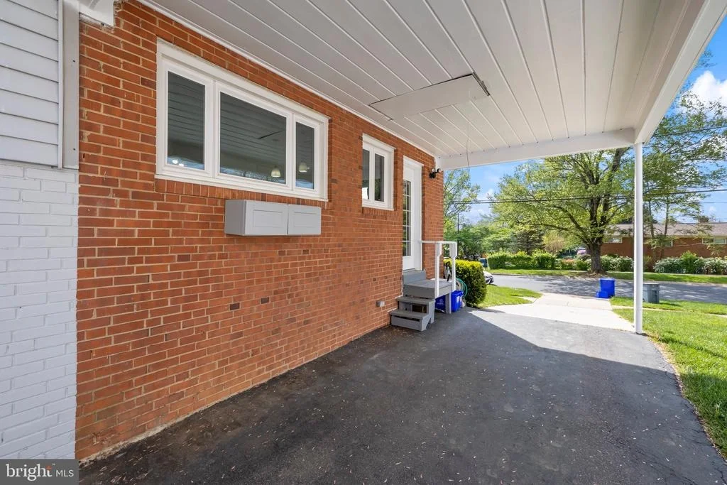 Photo of 9821 SINGLETON DRIVE