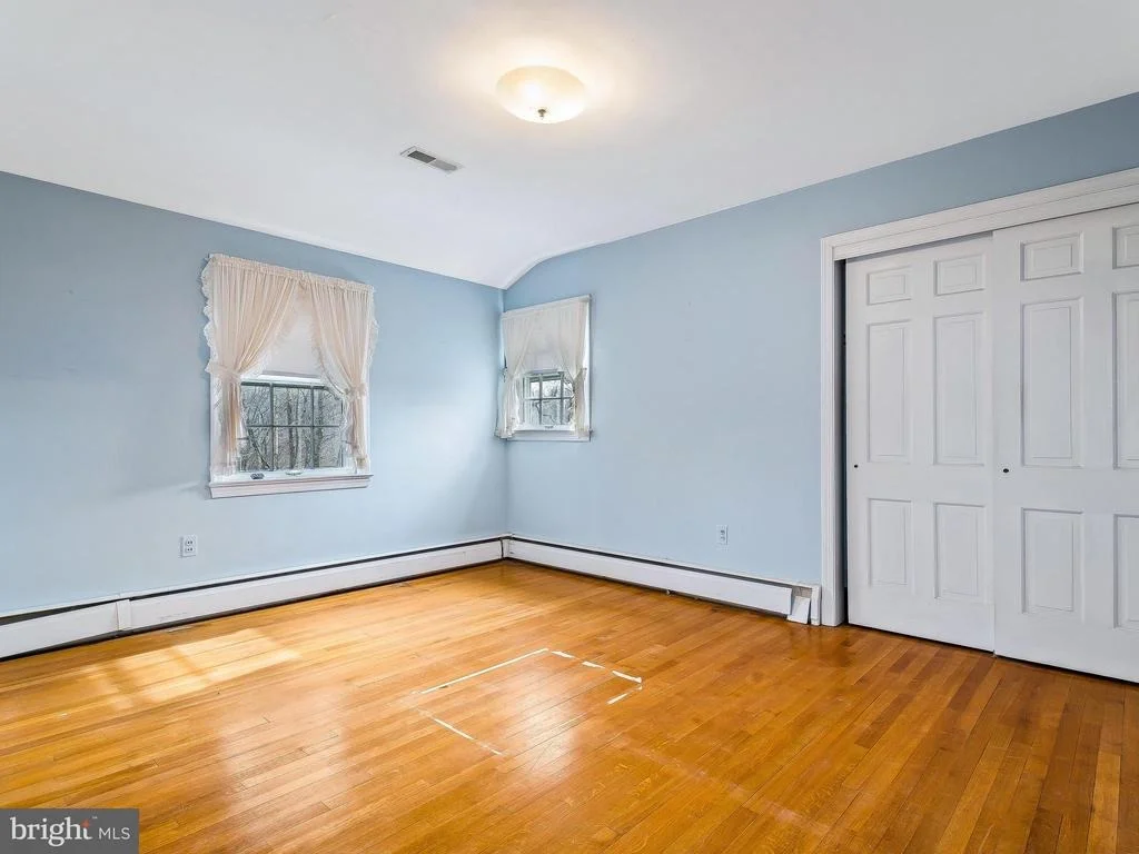 Photo of 17305 BATCHELLORS FOREST ROAD