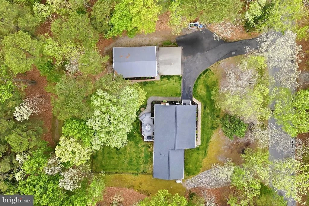 Photo of 33 RED OAK DRIVE