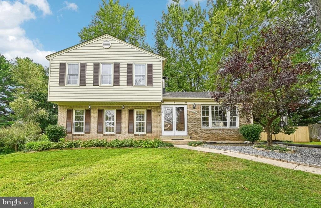 Photo of 3012 PEEBLES COURT
