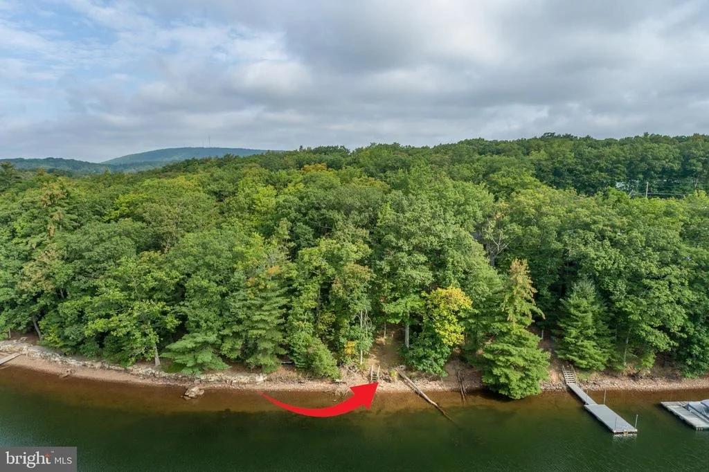 Photo of 86 ROUND BEACH CIRCLE DRIVE