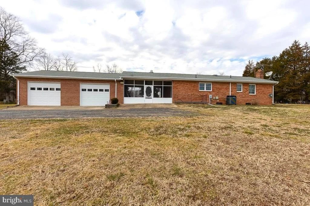 Photo of 16319 TANYARD ROAD