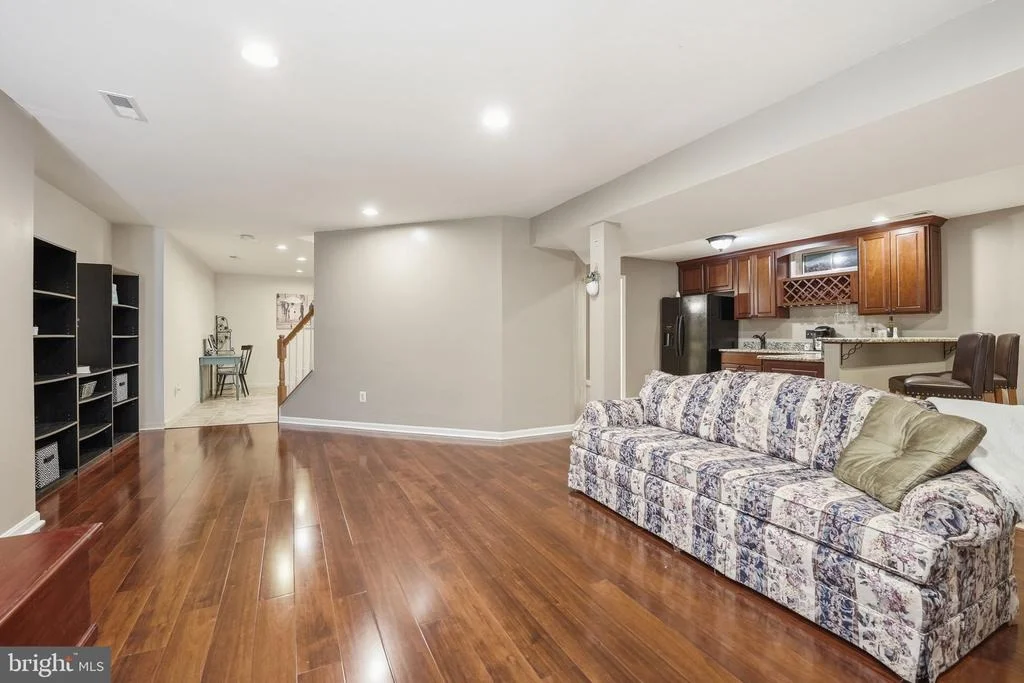 Photo of 7864 MEADOWGATE DRIVE